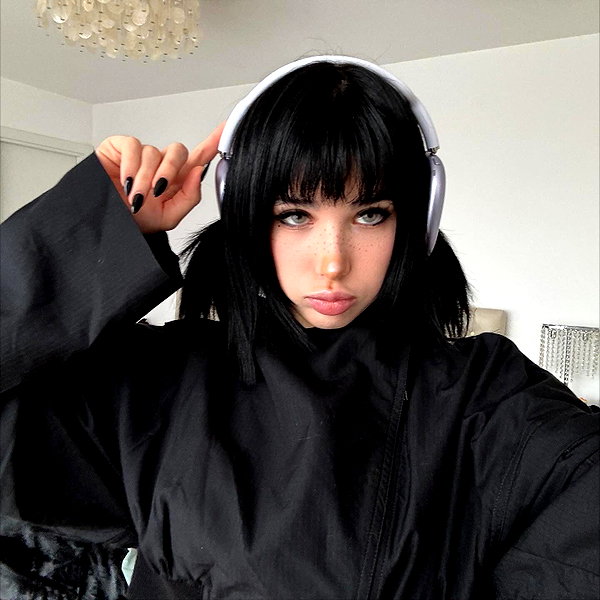nicoleponyxo instagram image archive image