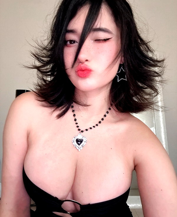liawaifuu instagram image archive image