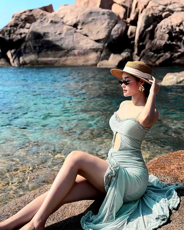lyhythuedoxinh instagram image archive image