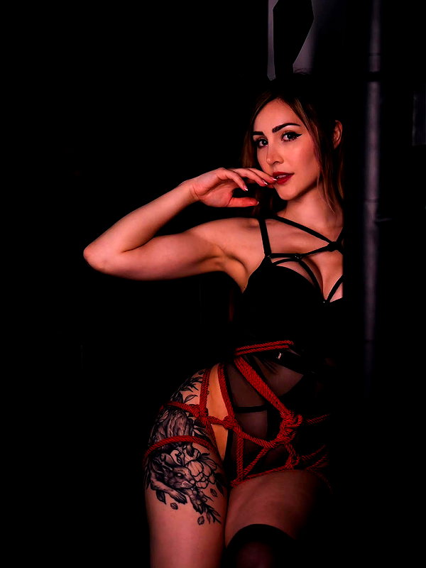 luxlo.xo instagram image archive image