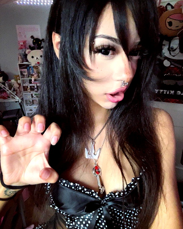 twodollie instagram image archive image