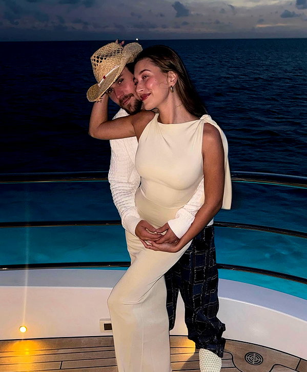 haileybieber instagram image archive image