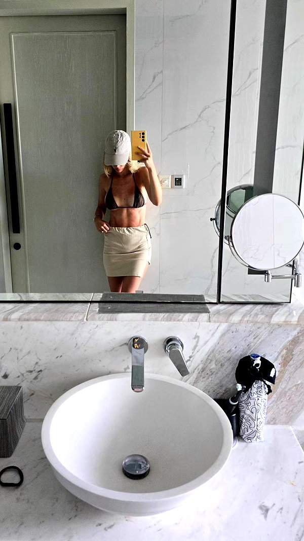 barzomer instagram image archive image