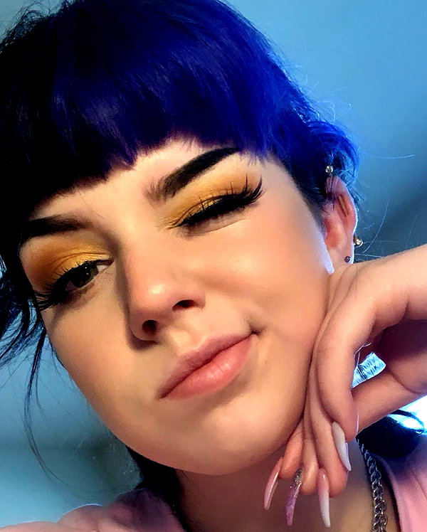 yeahimcaroline instagram image archive image
