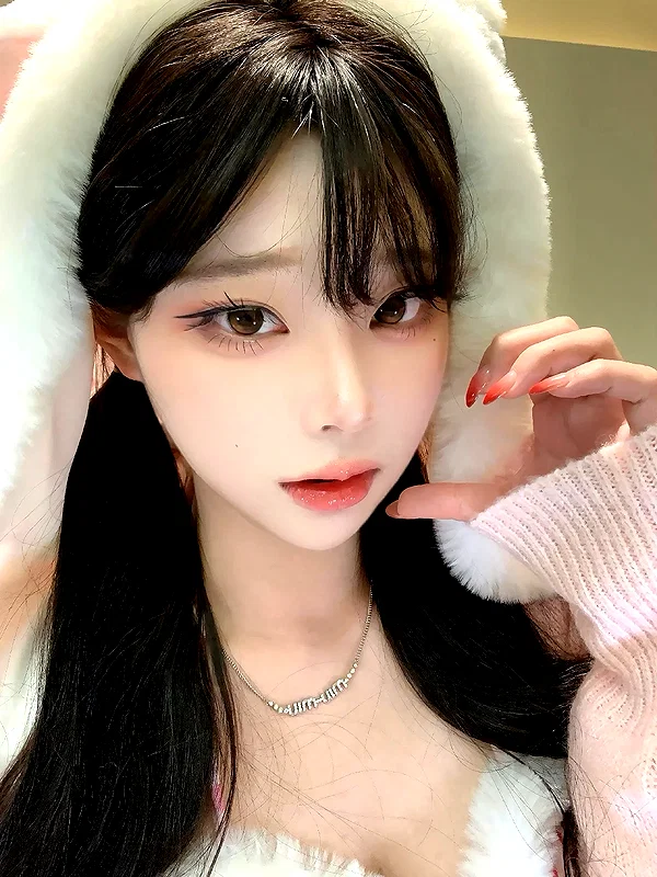 yingyinng_ instagram image archive image