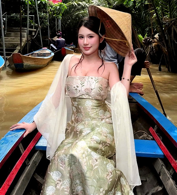 lyhythuedoxinh instagram image archive image