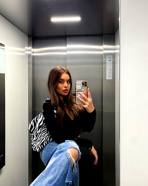 zoeliss instagram image archive image