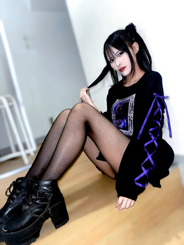 yamikumo_leisa instagram image archive image