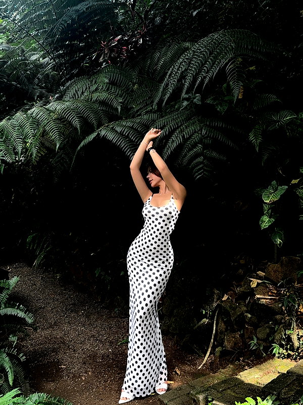 quenhi.phamm instagram image archive image