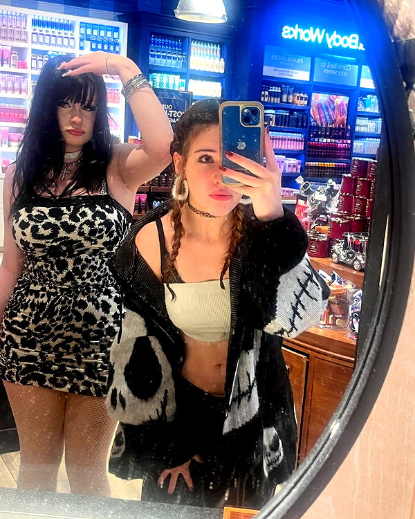 luvstuff3r instagram image archive image