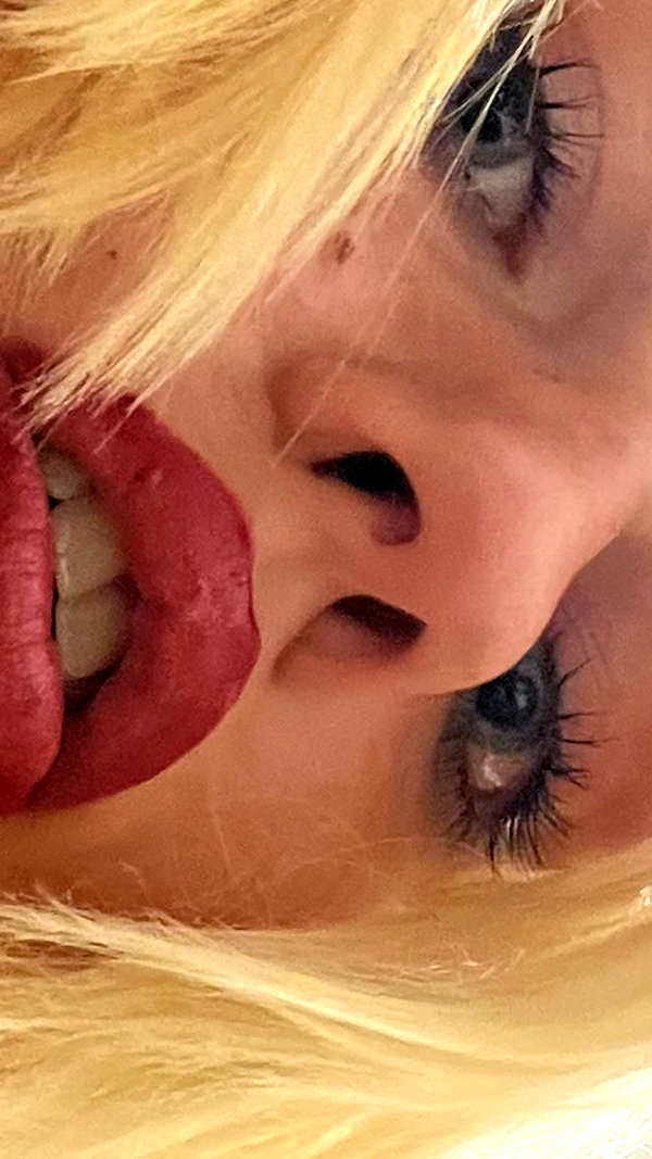 leni.bahr instagram image archive image