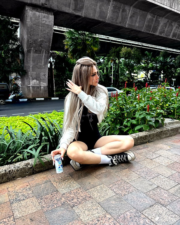 vik4au instagram image archive image