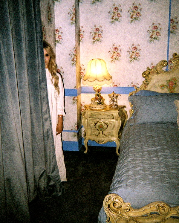 ellianawalmsley instagram image archive image