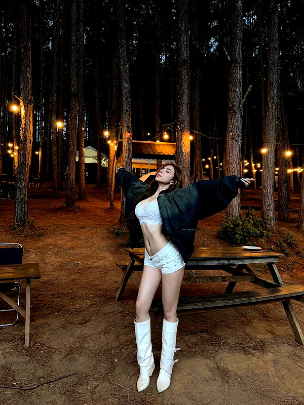 lyhythuedoxinh instagram image archive image