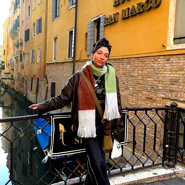 romi_henenson instagram image archive image
