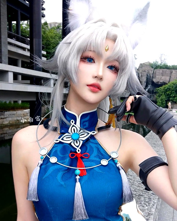 gallery_cosplayer instagram image archive image