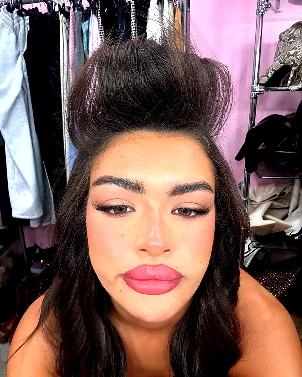 oliviaphillipps instagram image archive image