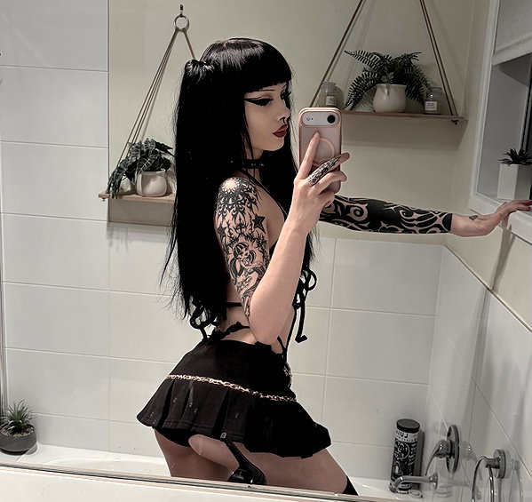 livindeadyaz instagram image archive image