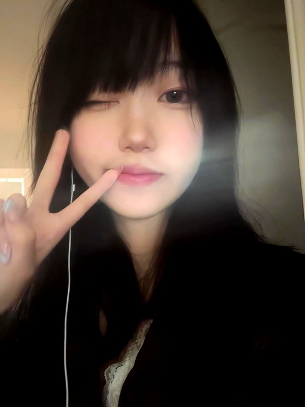 yuyuslivestreamdiary instagram image archive image