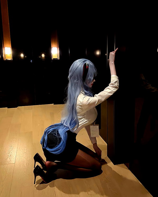 gallery_cosplayer instagram image archive image