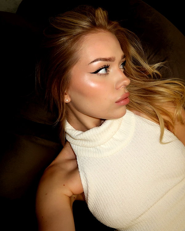 esmireal instagram image archive image