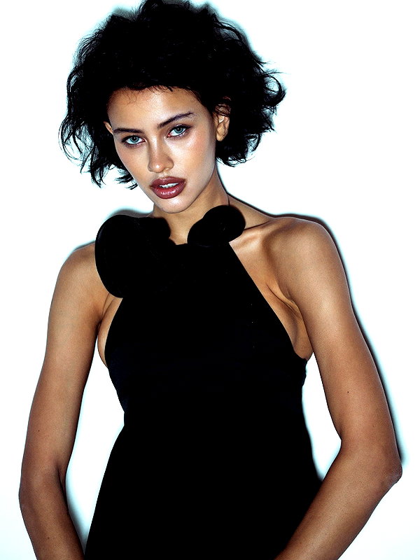 leonanaomii instagram image archive image