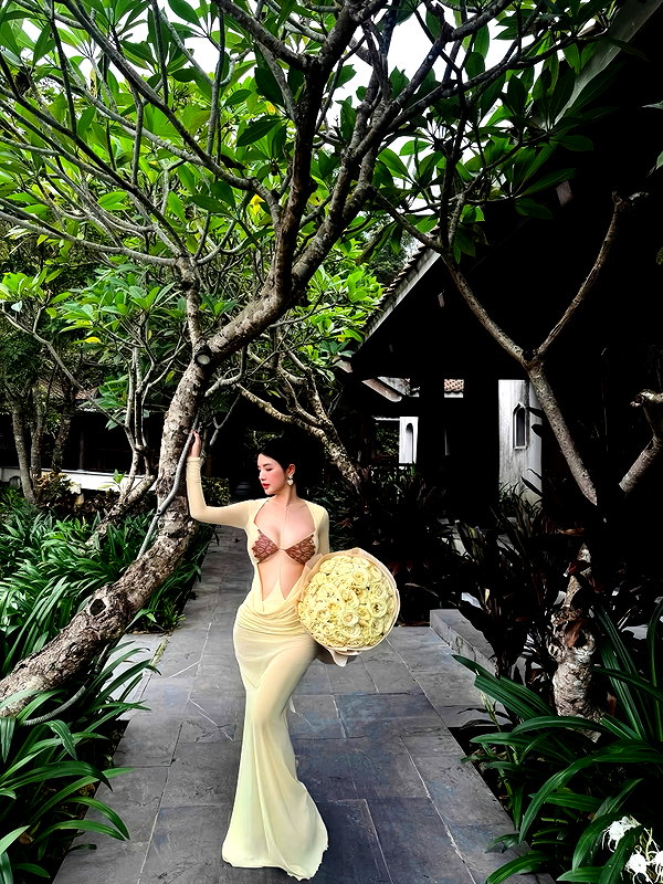 lyhythuedoxinh instagram image archive image