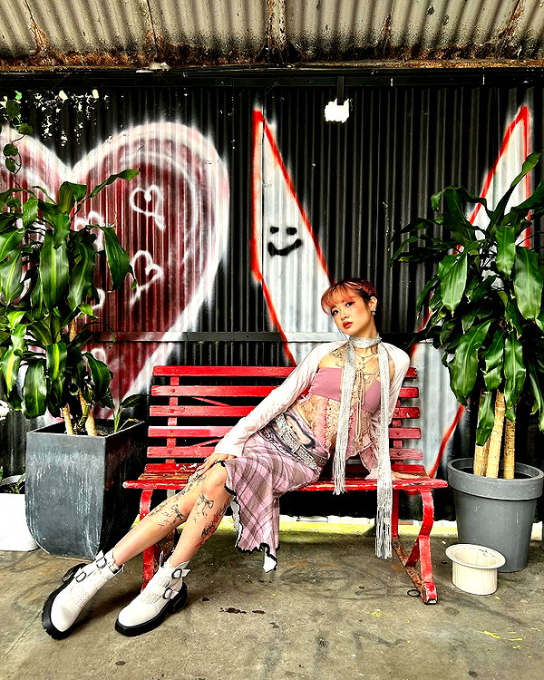 angelwithashotgunxx instagram image archive image
