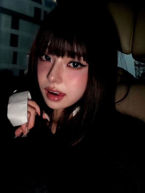 dear.zia instagram image archive image