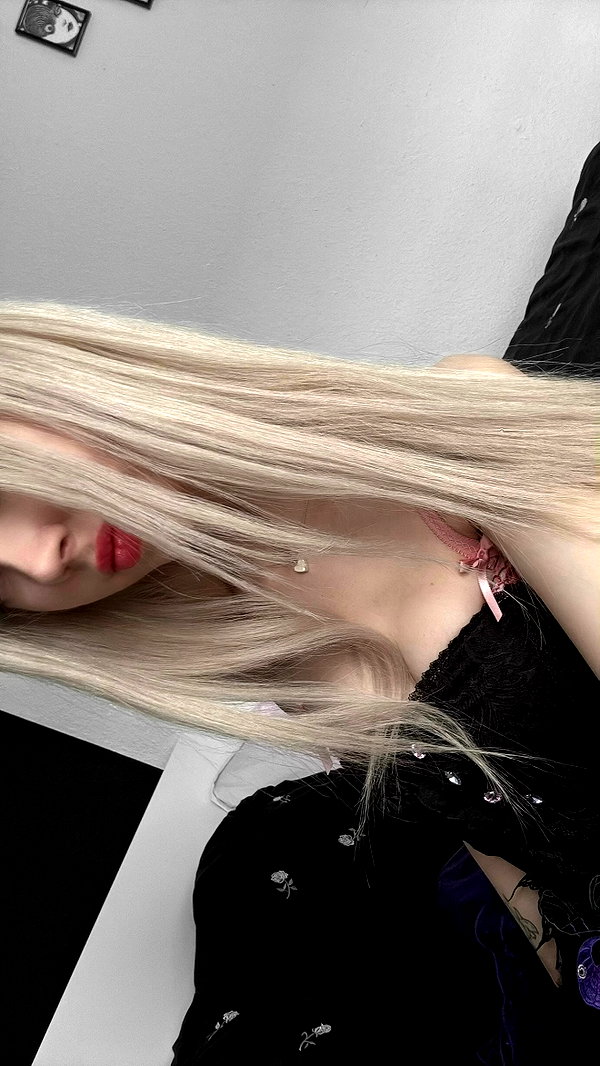 _lia.moon archive image