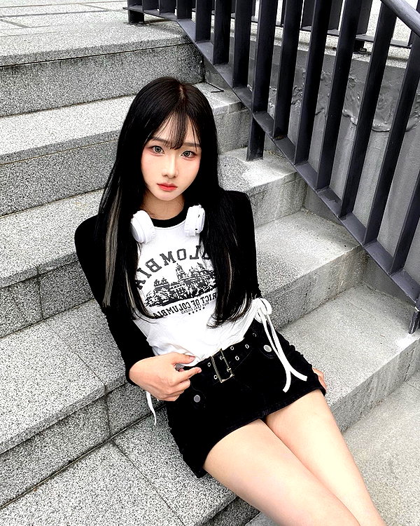 lai_931201 instagram image archive image