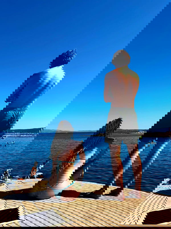 ellamwatts_ ellamwatts_ archive image