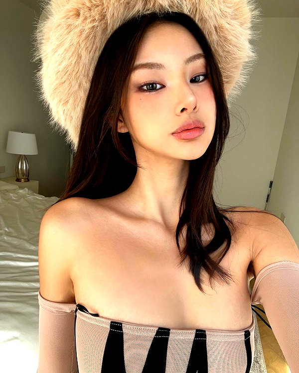 ll.lu1s instagram image archive image