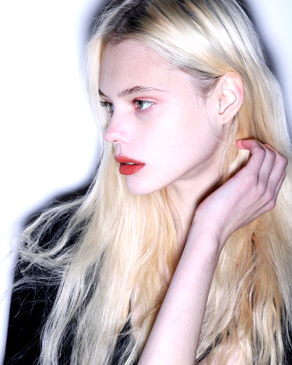 alisen.mari instagram image archive image