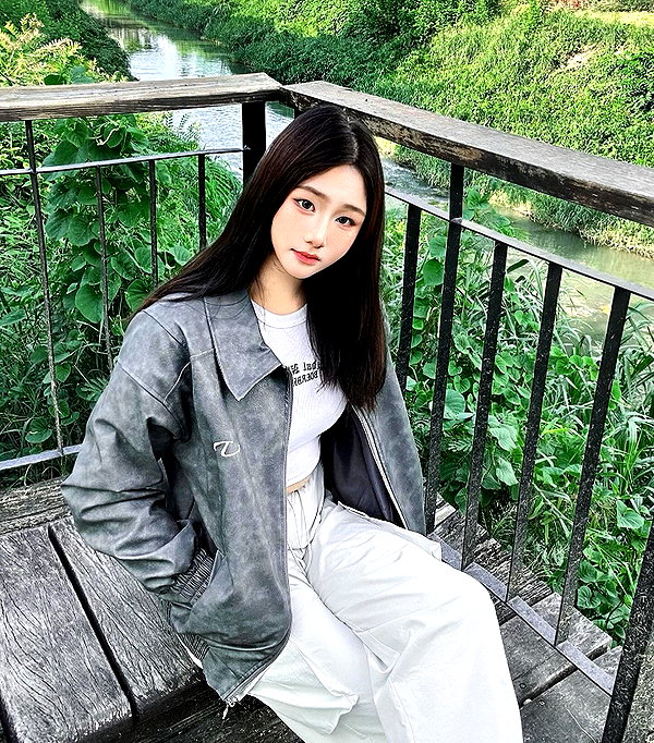 lai_931201 instagram image archive image