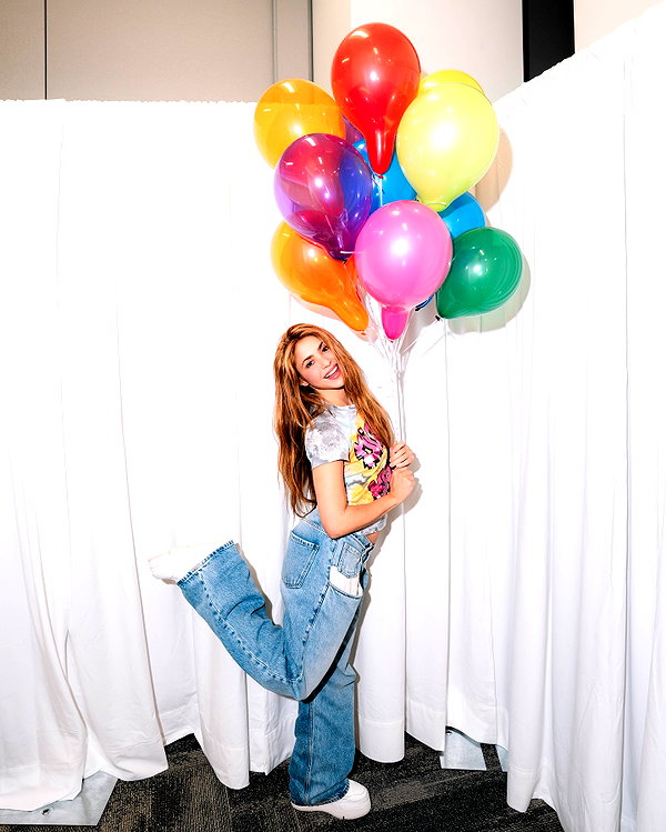 shakira instagram image archive image