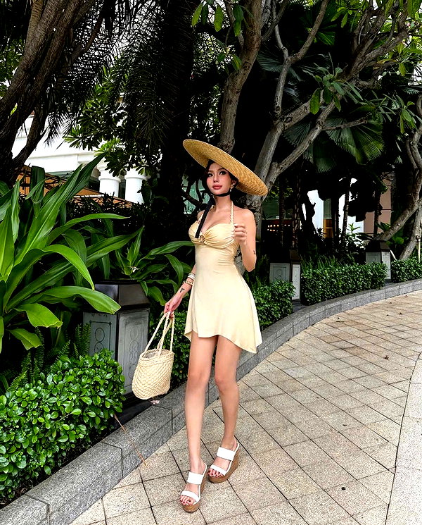 lyhythuedoxinh instagram image archive image