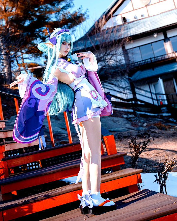 miee_cos instagram image archive image