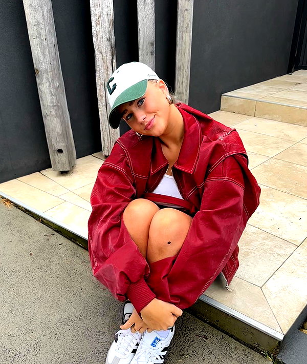 sophadophaa_ instagram image archive image