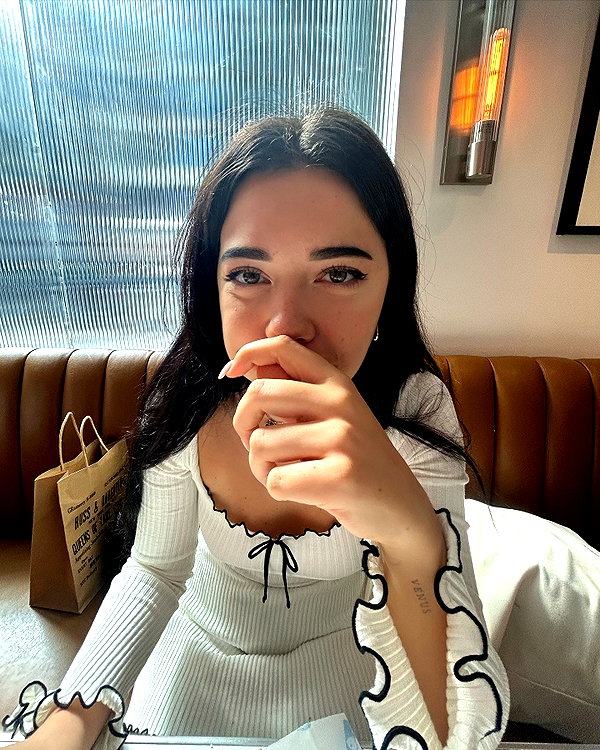 vanessa.rhd instagram image archive image