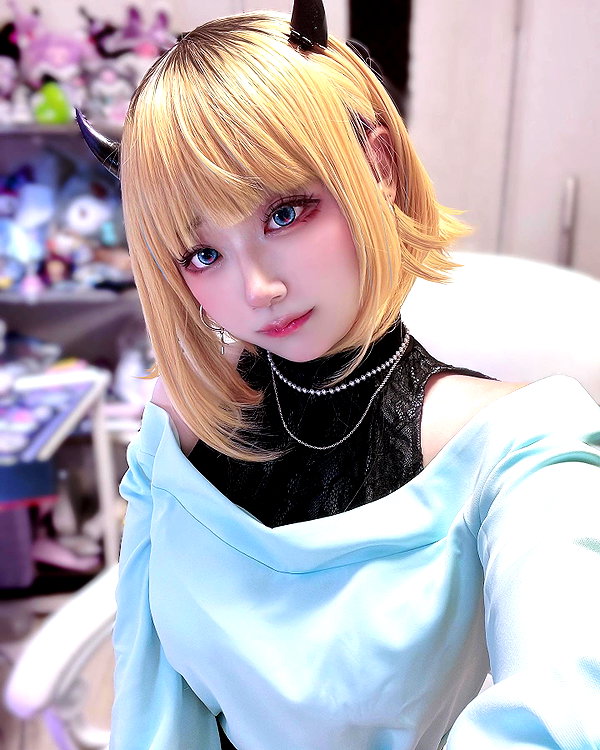 purinn_cos instagram image archive image