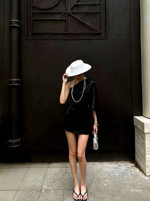 lyhythuedoxinh instagram image archive image