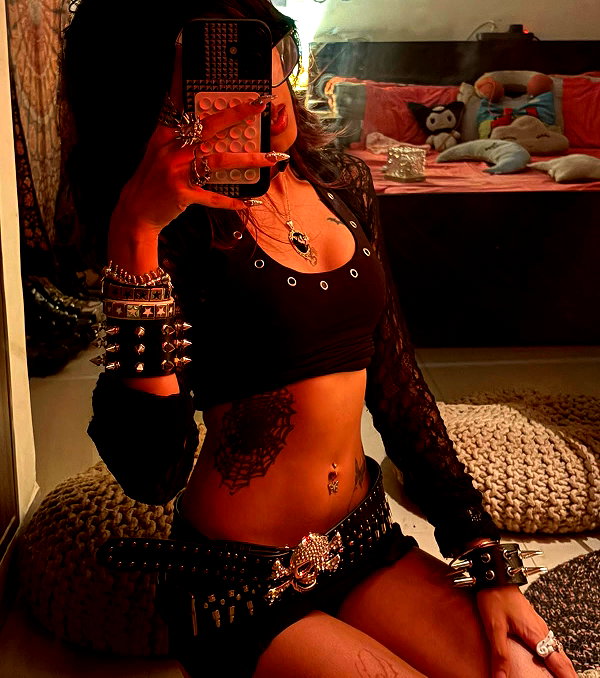 nyxaainaaa_ instagram image archive image