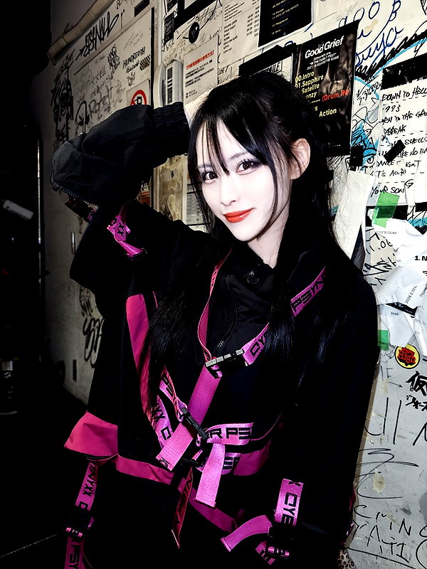 yamikumo_leisa instagram image archive image