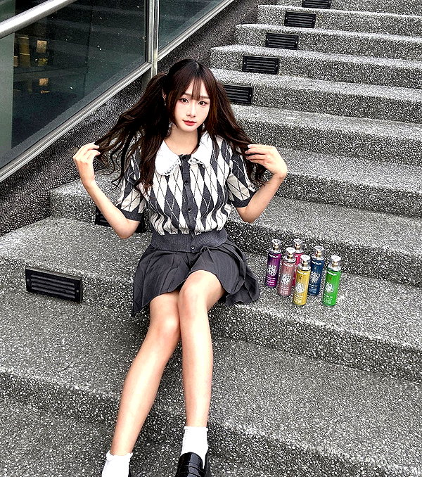 lai_931201 instagram image archive image