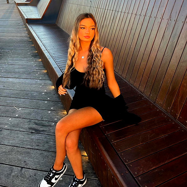 allanahmurphy_ instagram image archive image