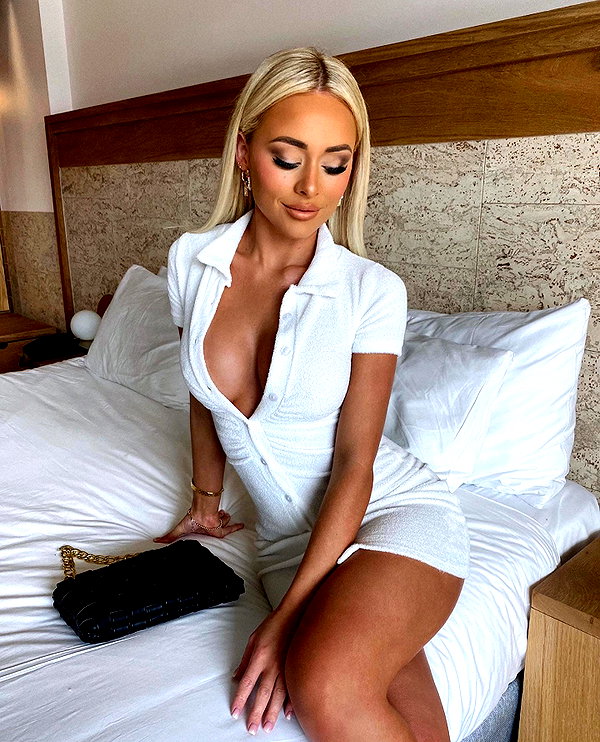 allieauton instagram image archive image