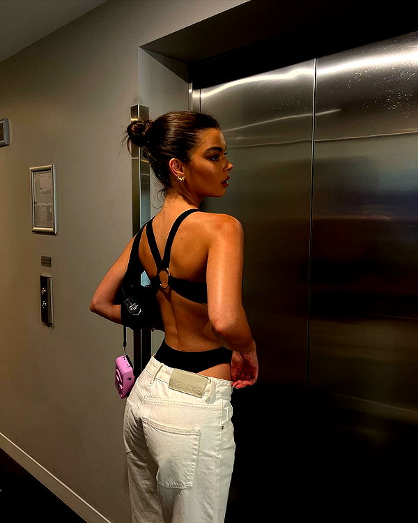 oliviaphillipps instagram image archive image
