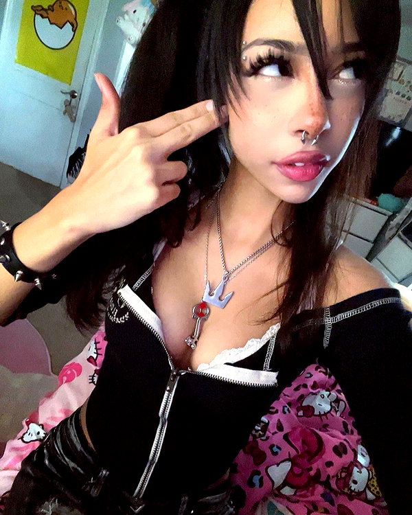 twodollie instagram image archive image