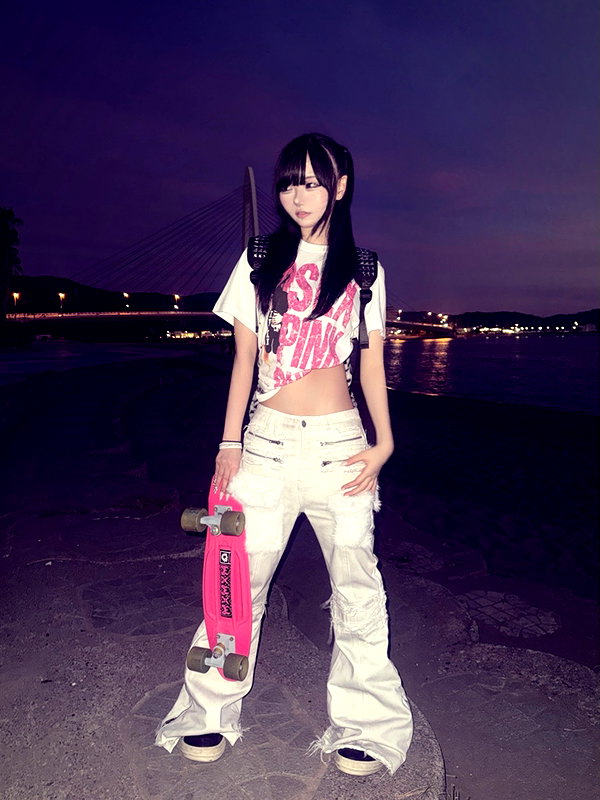 9unxx7 instagram image archive image